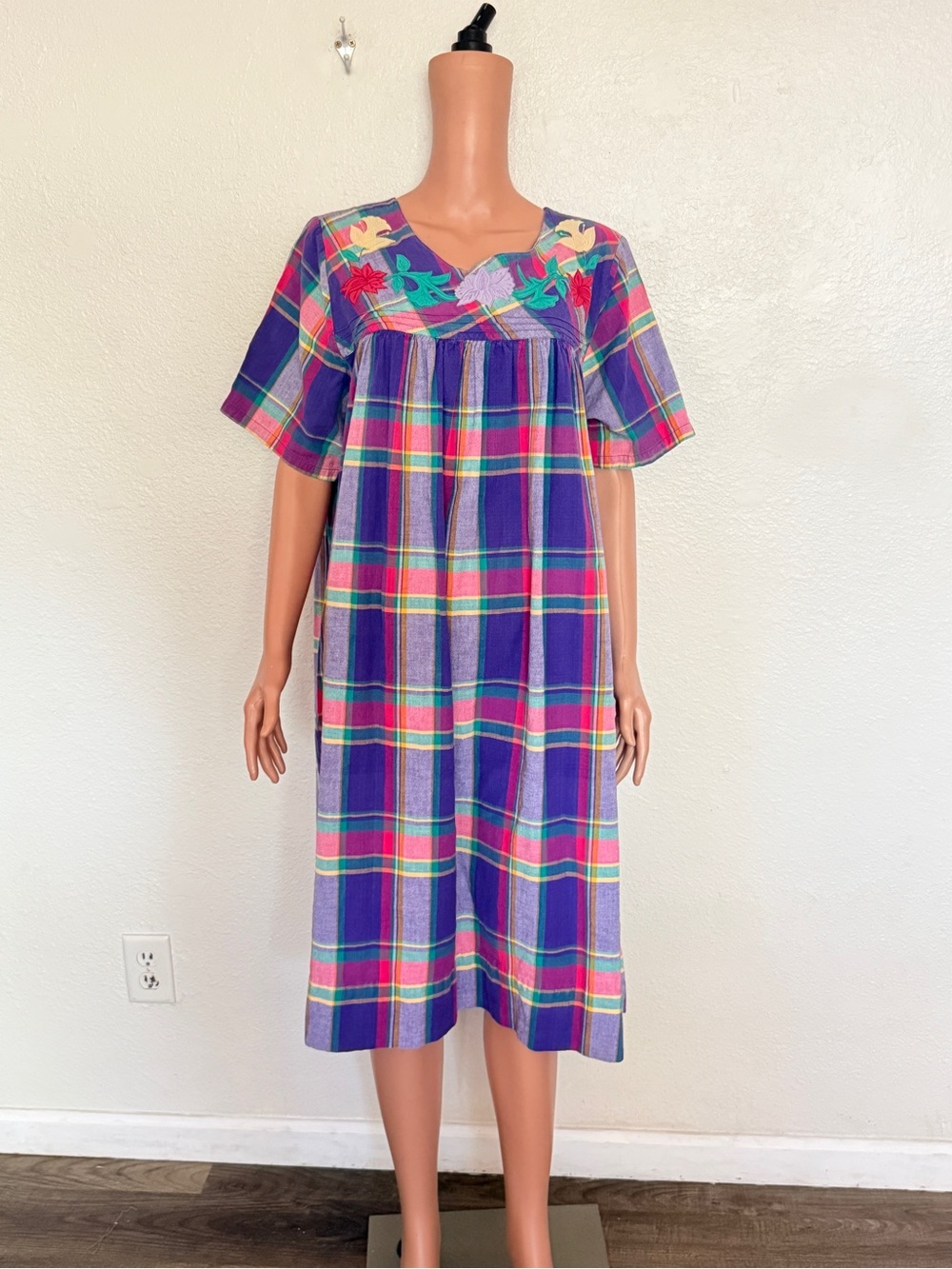 Vintage Purple Plaid Embroidered House Dress 100% Cotton Sz 1x